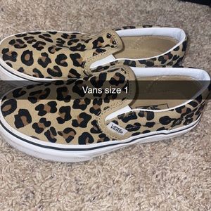Girls leopard print Vans